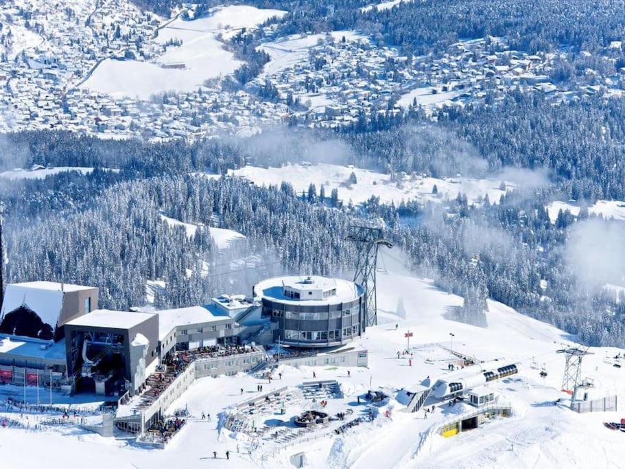 Private Apartment With Parking Spot In The Center Flims Esterno foto